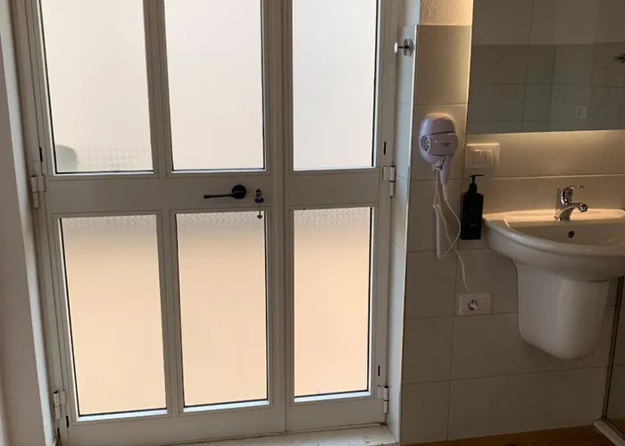 Vintage Oda ve Kahvaltı 3*