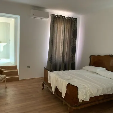 Vintage Bed & Breakfast