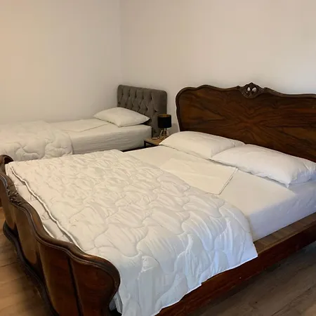 Vintage Bed & Breakfast *