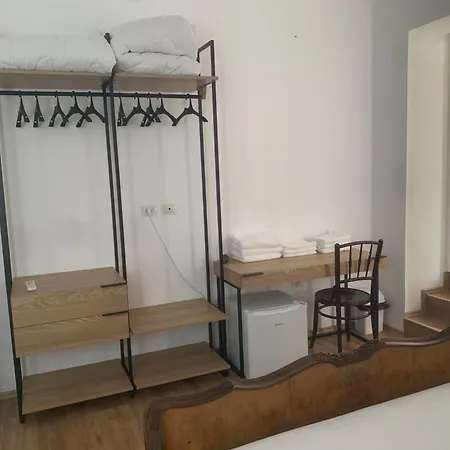 Bed and Breakfast Vintage Σκόδρα